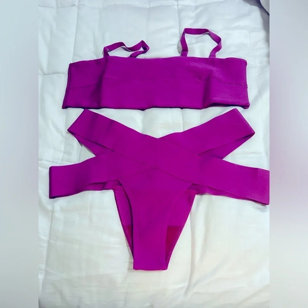 SKIMS  PLUS SIZE- nNit Beachwear Bandeau Top and Strappy Bottom
